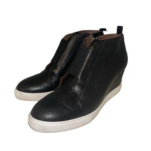 Linea Paolo Felicia Wedge Sneaker in Black Perforated Nappa Leather sz 8